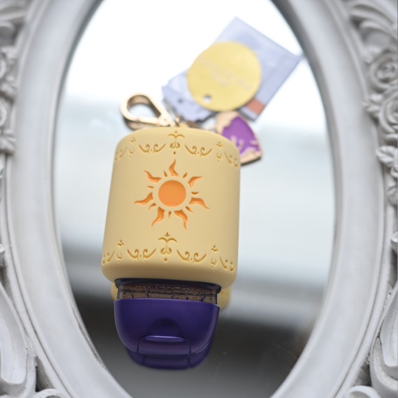 Bath & Body Works X Disney Princess Rapunzel Lantern Light Up Pocketbac Set- NWT - Picture 4 of 7